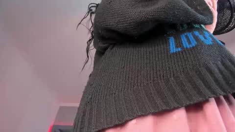 Snapshot of amberinihoffman chatting on 09-23-25, 11:46 Amber online show from 09-23-25, 11:46