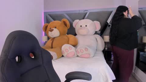 Snapshot of amberinihoffman chatting on 09-29-25, 11:59 Amber online show from 09-29-25, 11:59