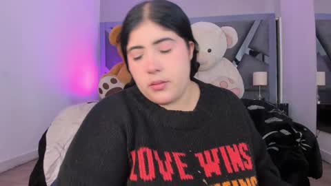 Snapshot of amberinihoffman chatting on 10-17-25, 12:19 Amber online show from 10-17-25, 12:19