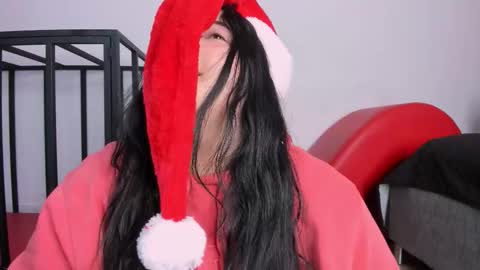 Snapshot of amberinihoffman chatting on 12-03-25, 11:19 Amber online show from 12-03-25, 11:19