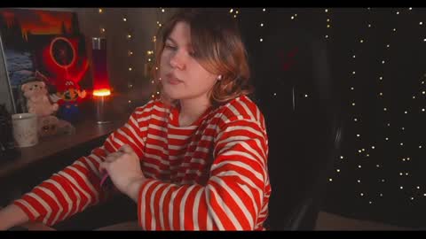 Snapshot of amberlyyy chatting on 01-12-25, 09:51 my name is Sonya but you can call me your favorite girl 3 online show from 01-12-25, 09:51