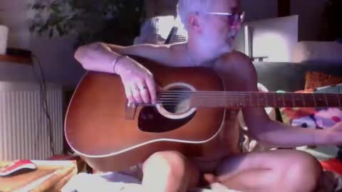 Snapshot of amberr11 chatting on 09-23-25, 10:24 Amberr11 online show from 09-23-25, 10:24