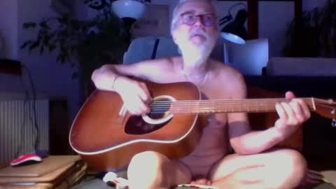 Snapshot of amberr11 chatting on 10-04-25, 09:46 Amberr11 online show from 10-04-25, 09:46