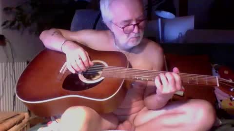 Snapshot of amberr11 chatting on 10-13-25, 10:54 Amberr11 online show from 10-13-25, 10:54