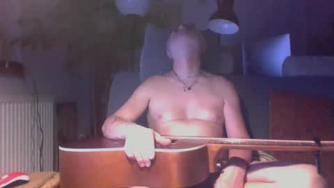 Snapshot of amberr11 chatting on 10-20-25, 10:32 Amberr11 online show from 10-20-25, 10:32