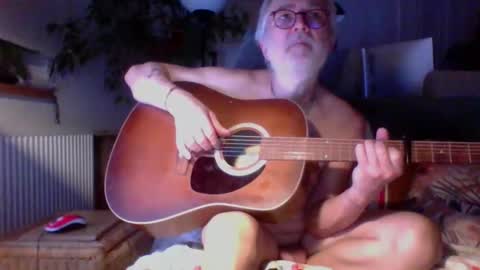 Snapshot of amberr11 chatting on 10-28-25, 11:51 Amberr11 online show from 10-28-25, 11:51