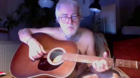 Snapshot of amberr11 chatting on 11-17-25, 11:32 Amberr11 online show from 11-17-25, 11:32