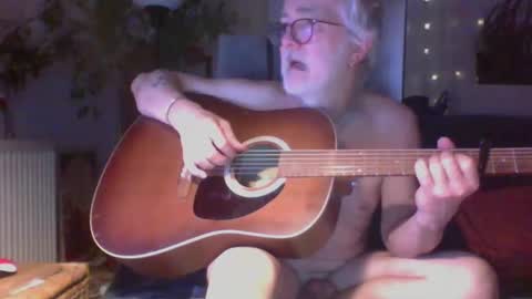 Snapshot of amberr11 chatting on 11-26-25, 06:20 Amberr11 online show from 11-26-25, 06:20