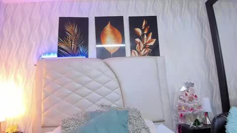 Snapshot of amberr_greyy chatting on 12-11-24, 02:54 Amberr Greyy online show from 12-11-24, 02:54