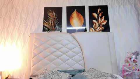 Snapshot of amberr_greyy chatting on 12-20-24, 08:01 Amberr Greyy online show from 12-20-24, 08:01