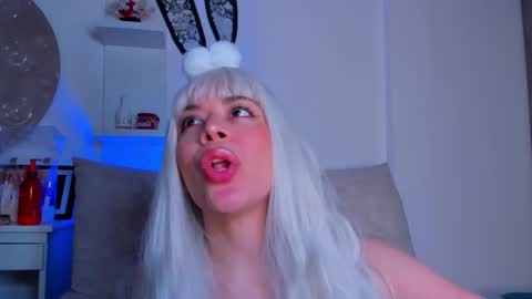 Amber Redzee online show from 10-26-25, 01:06