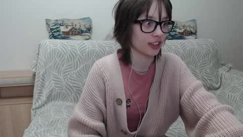 Snapshot of ambersimard chatting on 12-27-24, 01:00 Amber online show from 12-27-24, 01:00