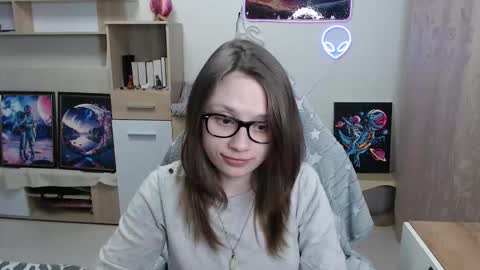 Snapshot of ambersimard chatting on 02-16-26, 04:19 Amber online show from 02-16-26, 04:19