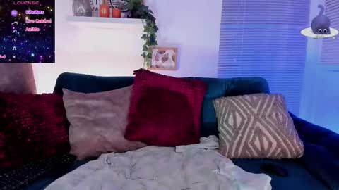 Amber online show from 11-15-25, 04:54