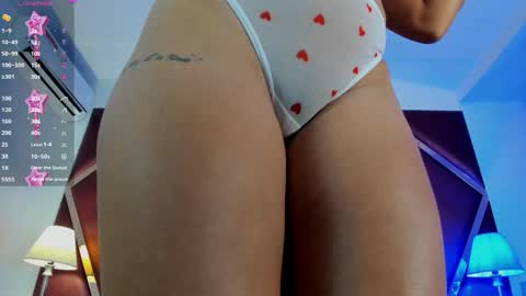 ambervegaa online show from 10-11-25, 11:20