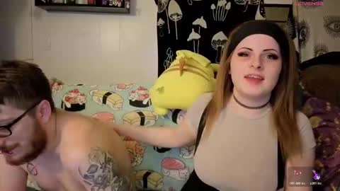 Snapshot of amburlicious chatting on 11-15-25, 03:37 amburlicious online show from 11-15-25, 03:37