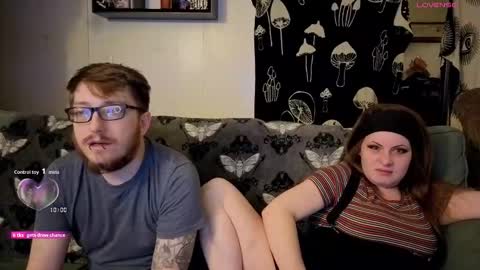 Snapshot of amburlicious chatting on 11-18-25, 03:45 amburlicious online show from 11-18-25, 03:45