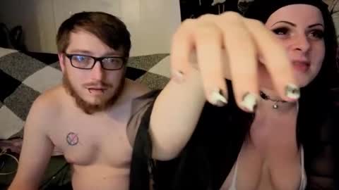 Snapshot of amburlicious chatting on 12-05-25, 03:59 amburlicious online show from 12-05-25, 03:59