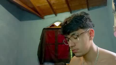 Snapshot of ameli_and_lucas chatting on 09-15-25, 06:41 Amelia Lucas online show from 09-15-25, 06:41