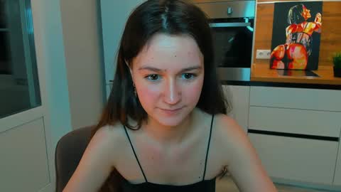 Snapshot of ameli_moon chatting on 12-07-24, 02:35 Eileen online show from 12-07-24, 02:35