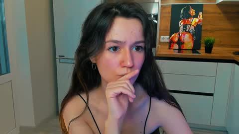 Snapshot of ameli_moon chatting on 01-05-25, 01:04 Eileen online show from 01-05-25, 01:04
