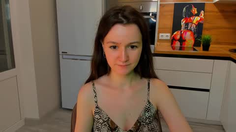 Snapshot of ameli_moon chatting on 01-27-25, 04:01 Eileen online show from 01-27-25, 04:01