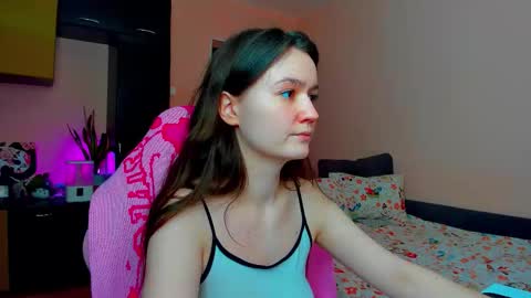 Snapshot of ameli_moon chatting on 12-16-25, 12:10 Eileen online show from 12-16-25, 12:10