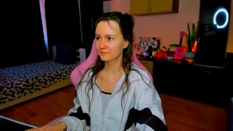 Eileen online show from 05-26-26, 04:03