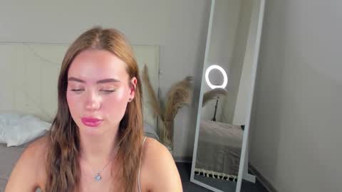 Snapshot of ameli_povilainn chatting on 09-18-25, 10:28 Ameli online show from 09-18-25, 10:28