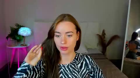 Snapshot of ameli_povilainn chatting on 10-12-25, 10:47 Ameli online show from 10-12-25, 10:47
