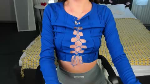 Snapshot of ameli_povilainn chatting on 11-03-25, 10:38 Ameli online show from 11-03-25, 10:38