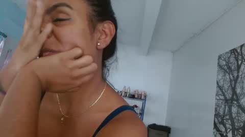 amelia  online show from 09-08-25, 06:07