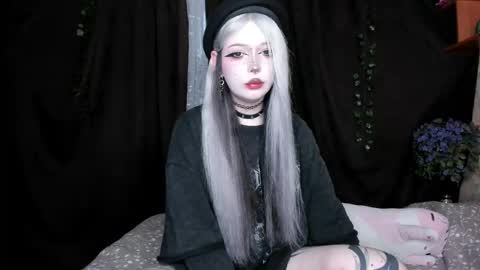 Snapshot of amelia__miller chatting on 11-13-25, 12:15 Amelia online show from 11-13-25, 12:15