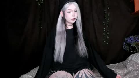 Snapshot of amelia__miller chatting on 11-25-25, 01:00 Amelia online show from 11-25-25, 01:00