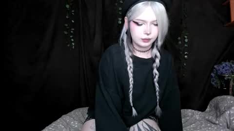 Snapshot of amelia__miller chatting on 11-26-25, 04:52 Amelia online show from 11-26-25, 04:52