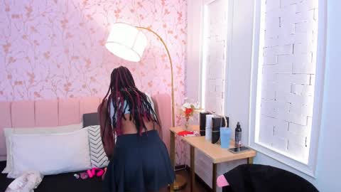 Snapshot of amelia_adms chatting on 02-17-25, 07:10 Amelia Adams online show from 02-17-25, 07:10