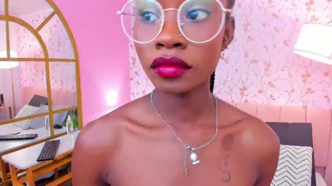 Snapshot of amelia_adms chatting on 02-20-25, 01:14 Amelia Adams online show from 02-20-25, 01:14