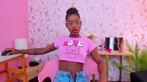 Snapshot of amelia_adms chatting on 03-05-25, 10:21 Amelia Adams online show from 03-05-25, 10:21