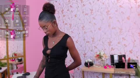 Snapshot of amelia_adms chatting on 03-06-25, 07:10 Amelia Adams online show from 03-06-25, 07:10