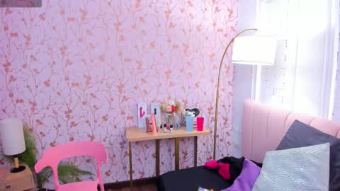 Snapshot of amelia_adms chatting on 09-27-25, 06:57 Amelia Adams online show from 09-27-25, 06:57