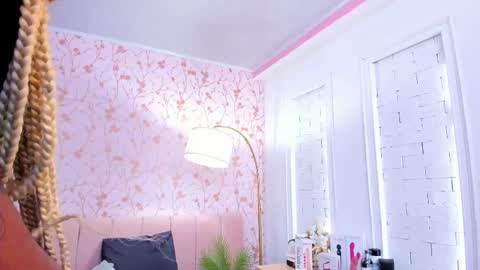 Snapshot of amelia_adms chatting on 10-06-25, 07:11 Amelia Adams online show from 10-06-25, 07:11