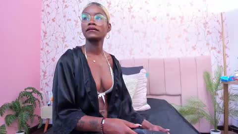 Snapshot of amelia_adms chatting on 11-20-25, 07:19 Amelia Adams online show from 11-20-25, 07:19