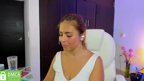 AMELIA online show from 01-07-25, 07:38