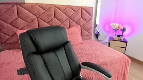 amelia_fry online show from 09-23-25, 08:01