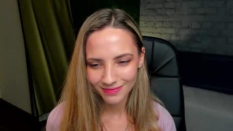 Snapshot of amelia_meili chatting on 11-27-25, 12:51 amelia_meili online show from 11-27-25, 12:51