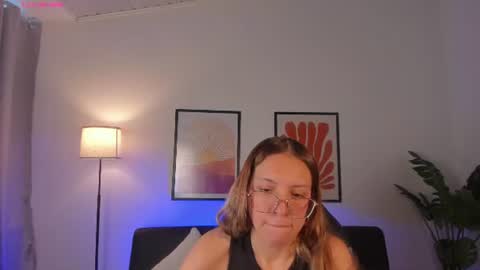 Amelia  online show from 07-17-26, 12:01