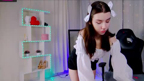 Snapshot of amelia_skyy chatting on 03-10-25, 02:17 Anna online show from 03-10-25, 02:17