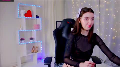 Snapshot of amelia_skyy chatting on 03-11-25, 03:05 Anna online show from 03-11-25, 03:05