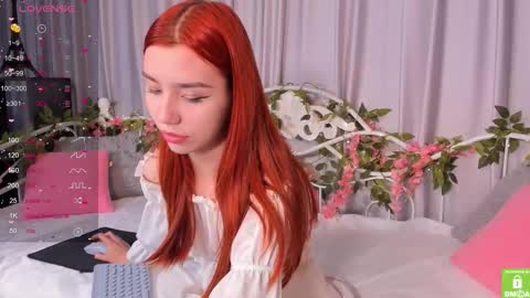 Snapshot of amelia_skyy chatting on 09-19-25, 02:24 Anna online show from 09-19-25, 02:24