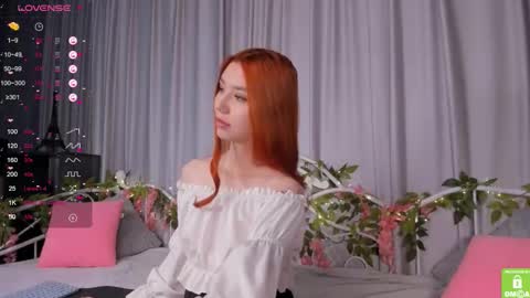 Snapshot of amelia_skyy chatting on 10-27-25, 02:48 Anna online show from 10-27-25, 02:48